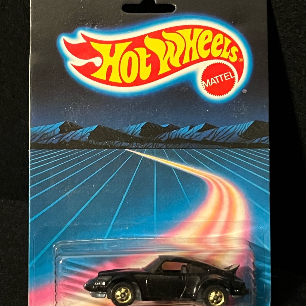 1986 Hot Wheels Porsche P-911 Turbo No. 3968 All Black w/ Gold Wheels NEW